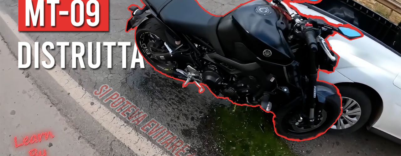 Yamaha MT-09 distrutta