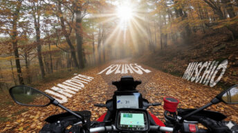 Monte Faito in Moto Nebbia, Curve e Foliage con i Partenopei su Due Ruote